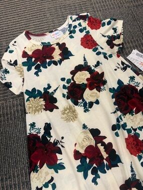 NWT LuLaRoe Carly Cream Red Floral High-Low Dress Sz XS